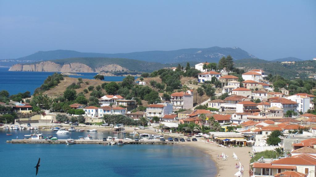 Hotel Estia Finikounta Exterior photo